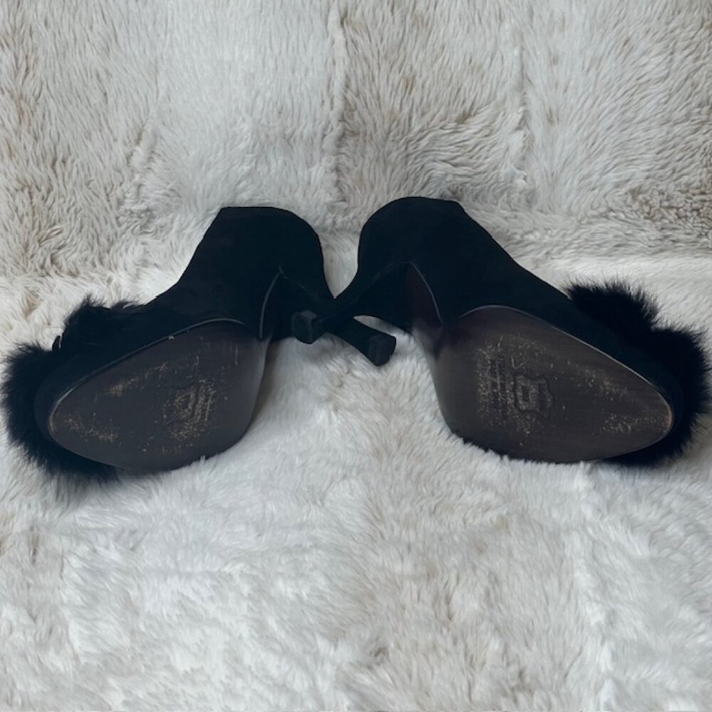 Stuart Weitzman Black Suede Pom-Pom Pumps Size 5M - Picture 7 of 10